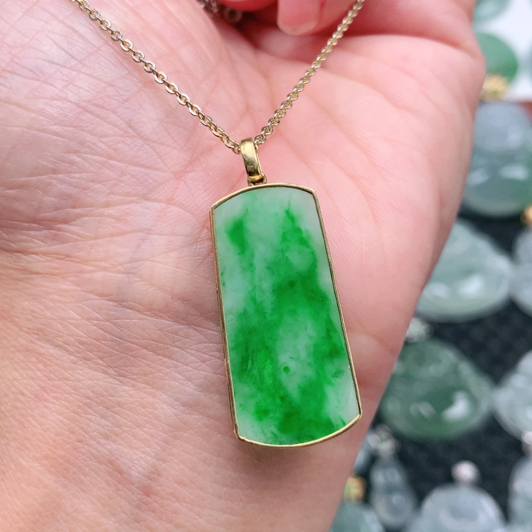 翡翠吊坠(不含链)18K金镶嵌