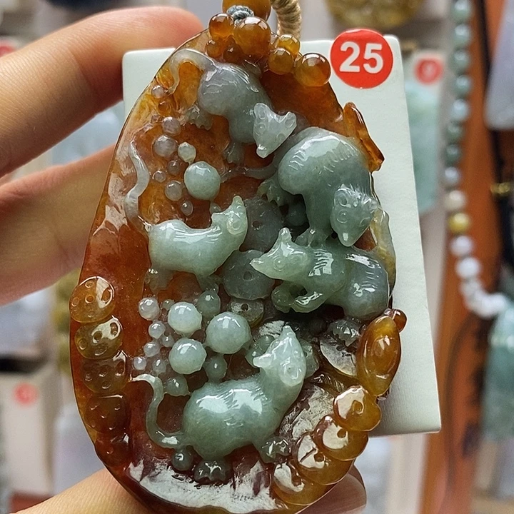 楠***宝颈饰未镶嵌翡翠每天