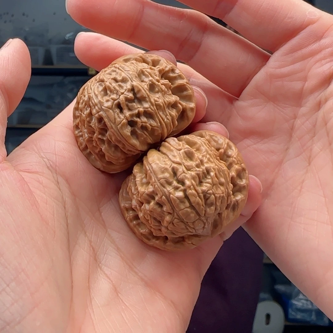 文玩核桃把件40闷白全品