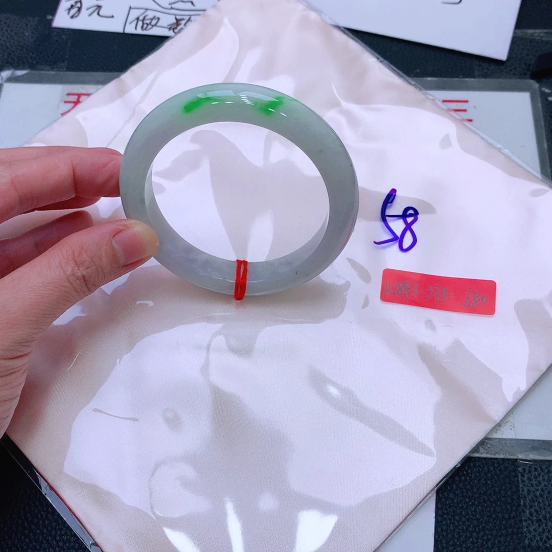 未镶嵌手镯翡翠缅甸翡翠手镯