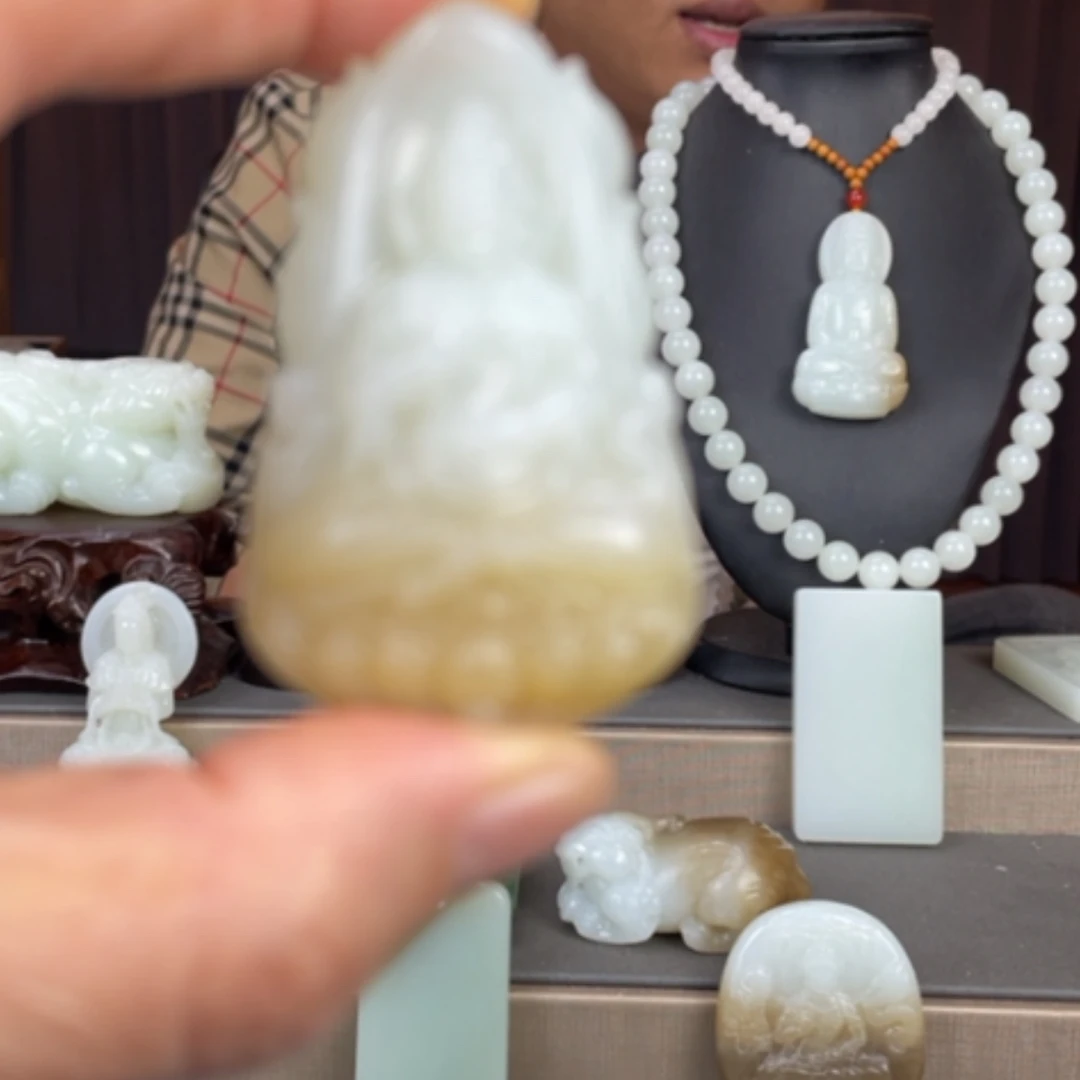 【闪购商品】颈饰未镶嵌和田玉