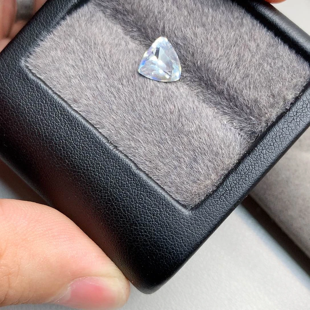 月光石未镶嵌裸石裸石2.02克拉