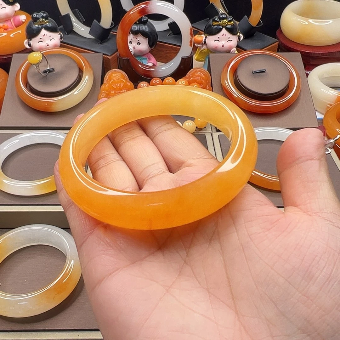 石英质玉（黄龙玉）未镶嵌手镯包容福利63