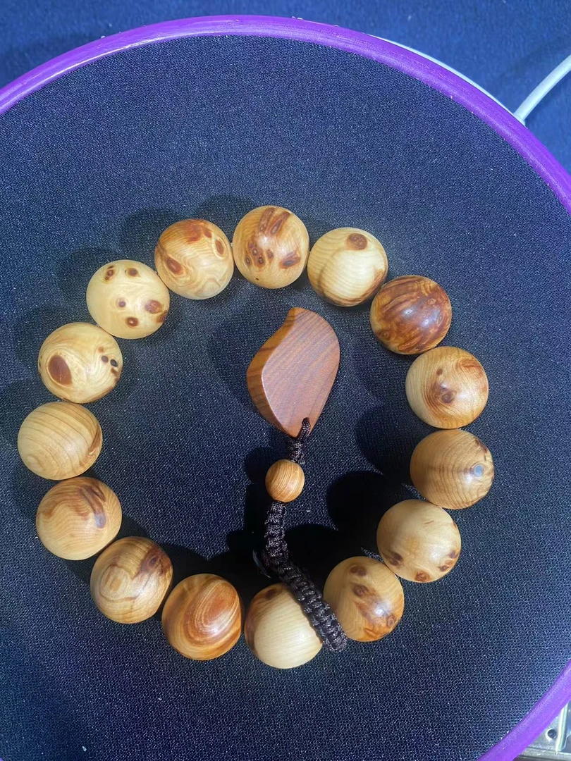 1.5留疤带坠崖柏男女通用可收藏文玩佛珠