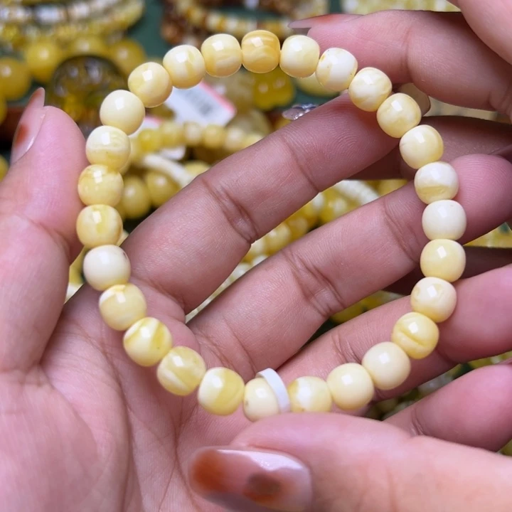 蜜蜡未镶嵌珠宝奇石