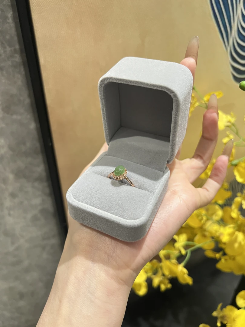 【爆款】和田玉蛋面镶嵌戒指可调节银镶嵌多样性6*8mm轻微掉色