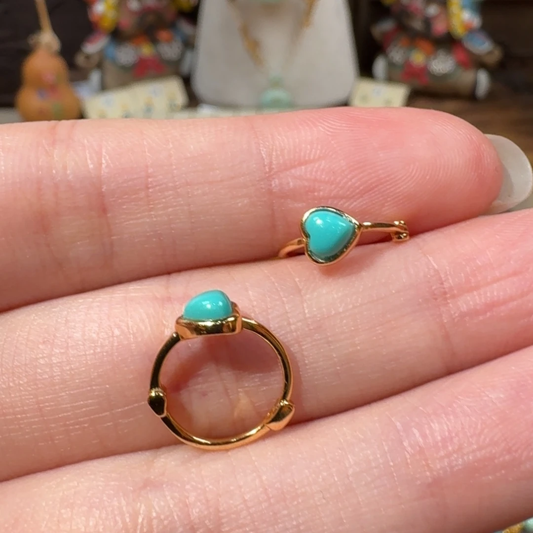 绿松石银S925镶嵌爱心耳扣