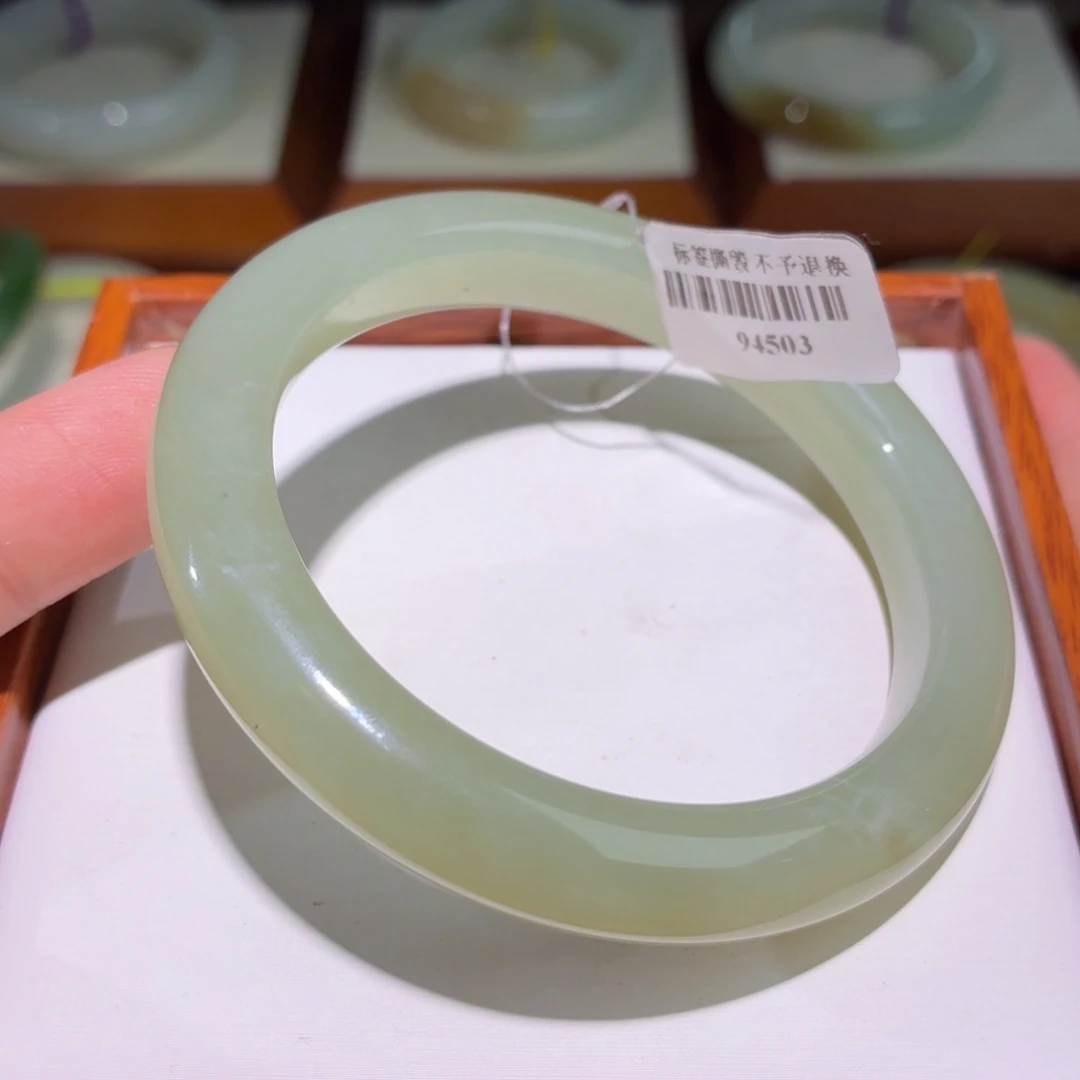 和田玉手镯未镶嵌和田玉5657