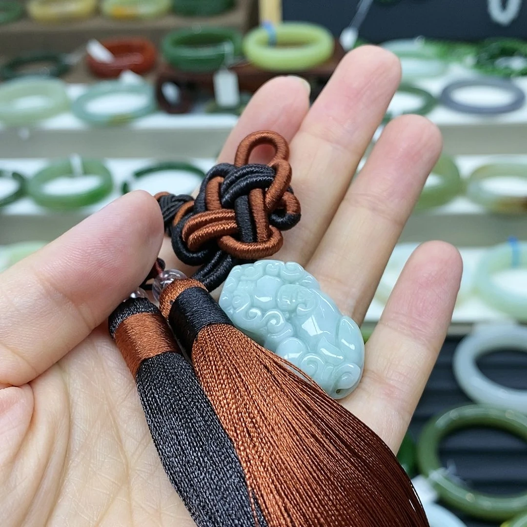 【闪购商品】翡翠挂件未镶嵌车挂