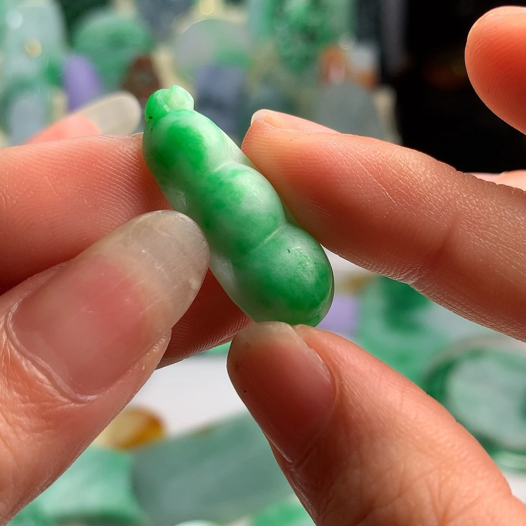 未镶嵌定制翡翠翡翠