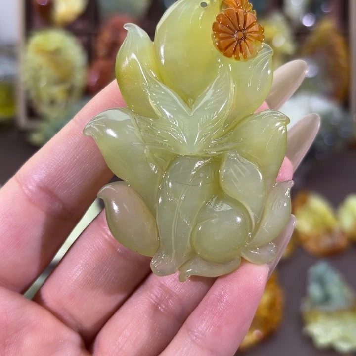 未镶嵌蛇纹石玉颈饰