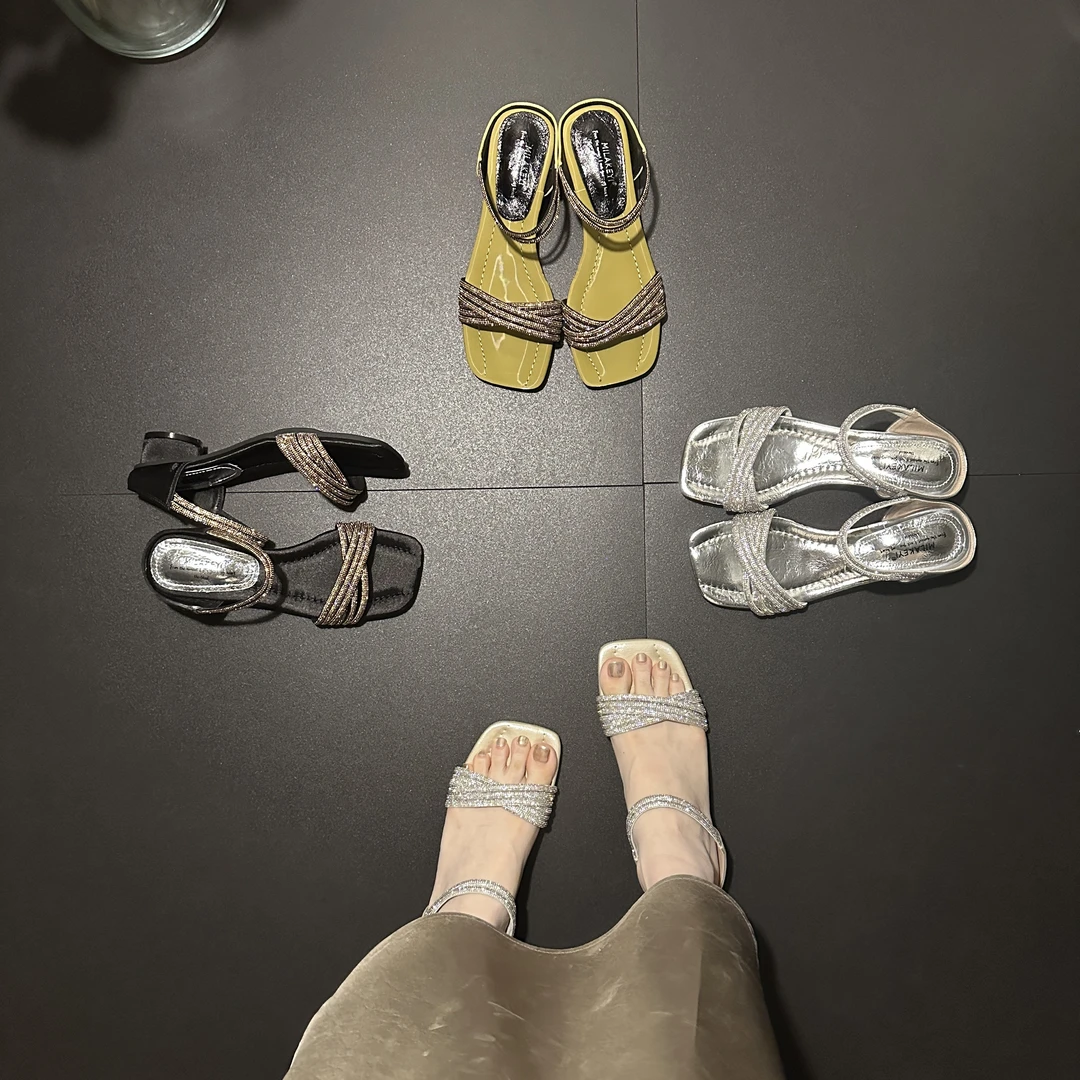 2025夏季新款法式时尚交叉水钻爆款凉拖潮流百搭女鞋网红方头凉鞋