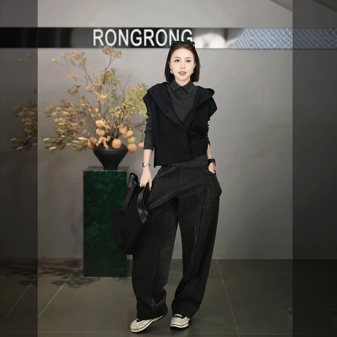 溶溶【松弛公式】RONGRONG羊毛混纺单排扣休闲连帽针织马夹25C00791