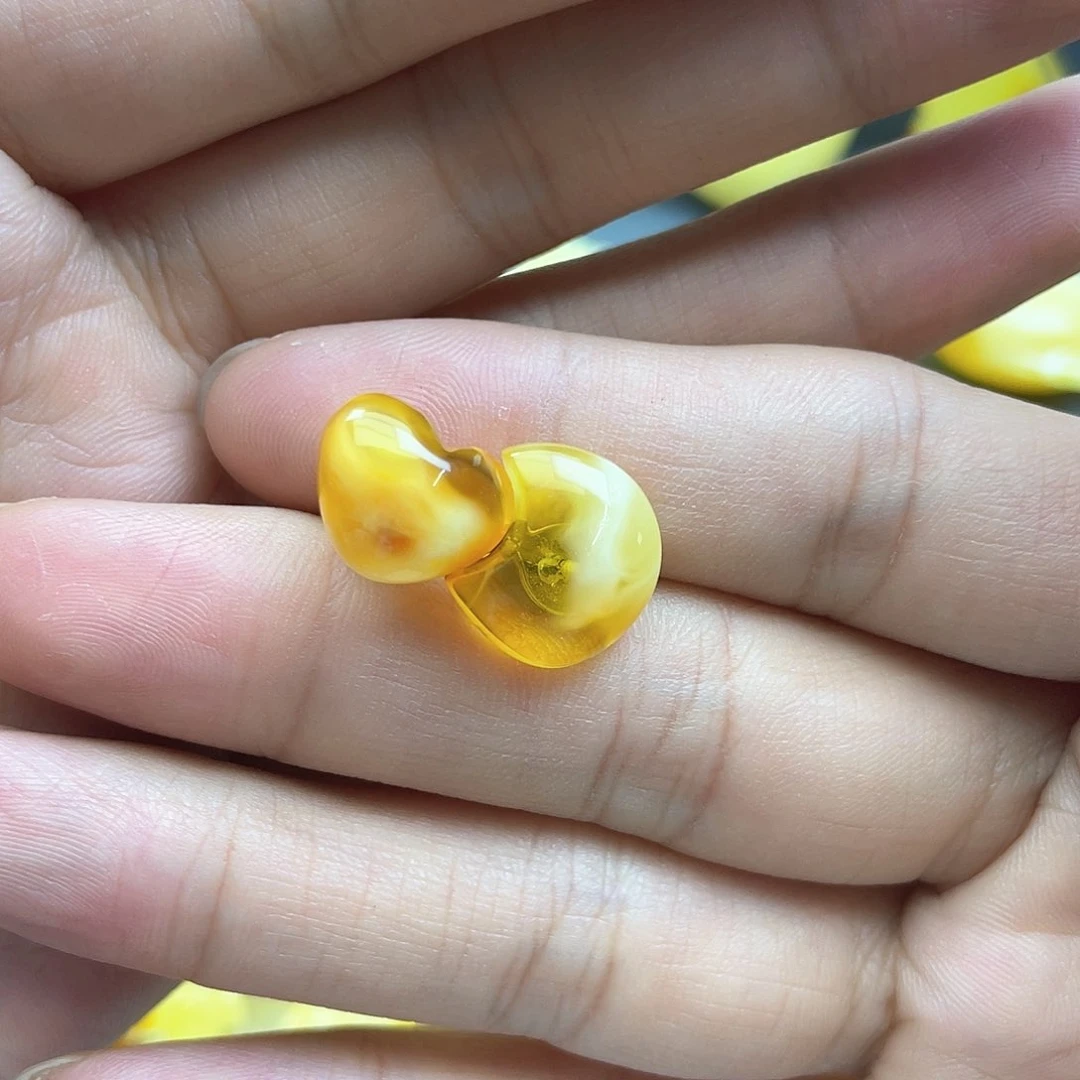琥珀裸石未镶嵌蜜蜡