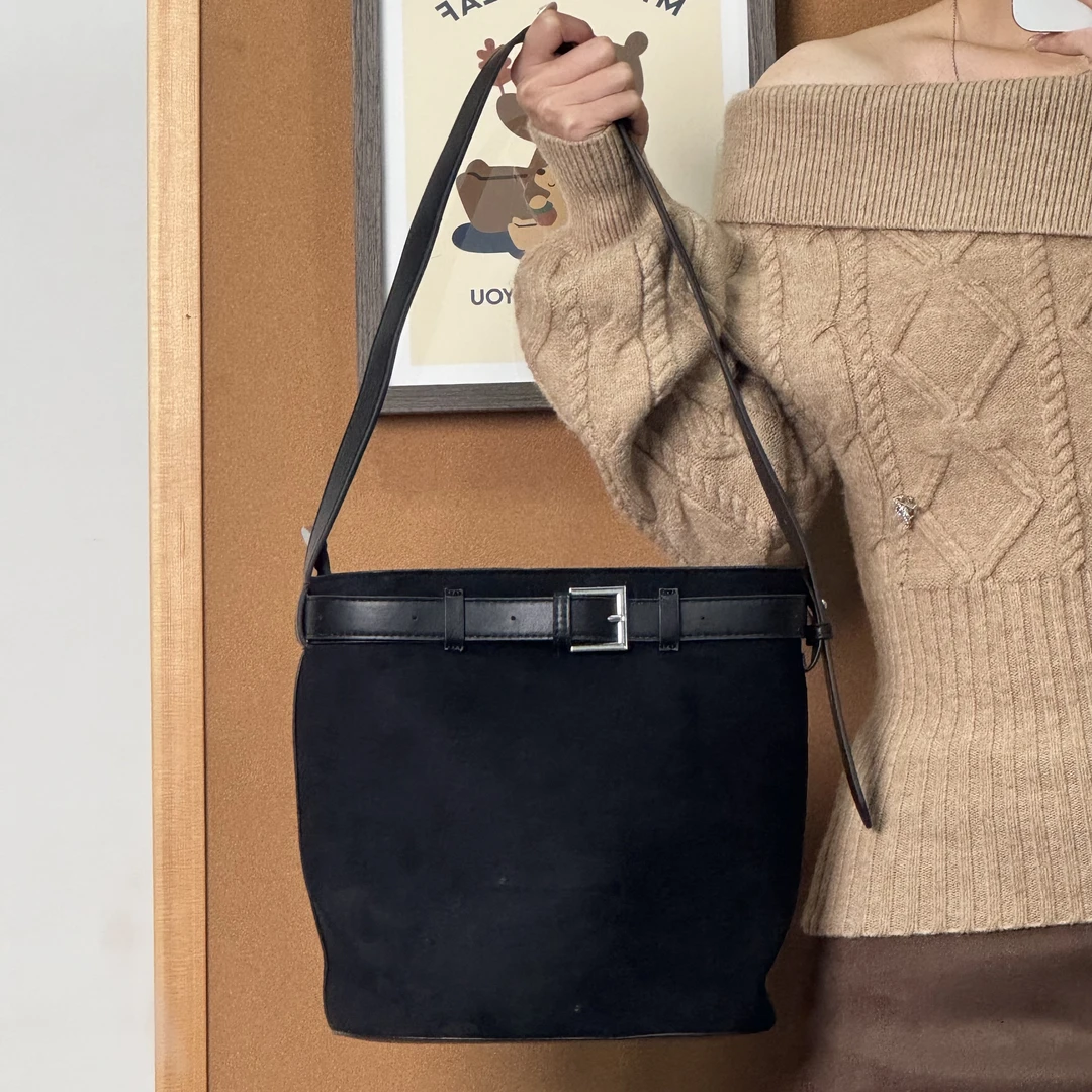 一张同学【长约26宽15高23cm】时尚单肩腋下手提包C8527黑