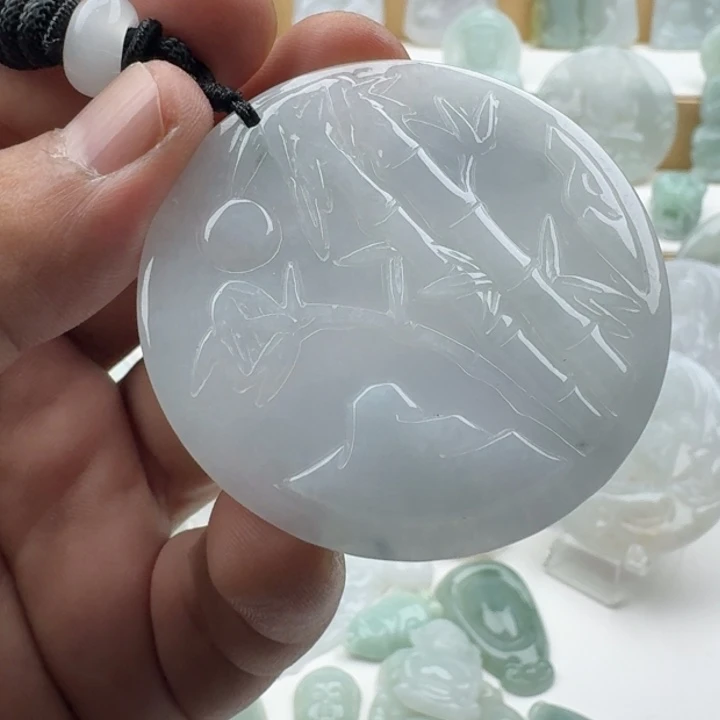 翡翠未镶嵌颈饰天然缅甸A货翡翠