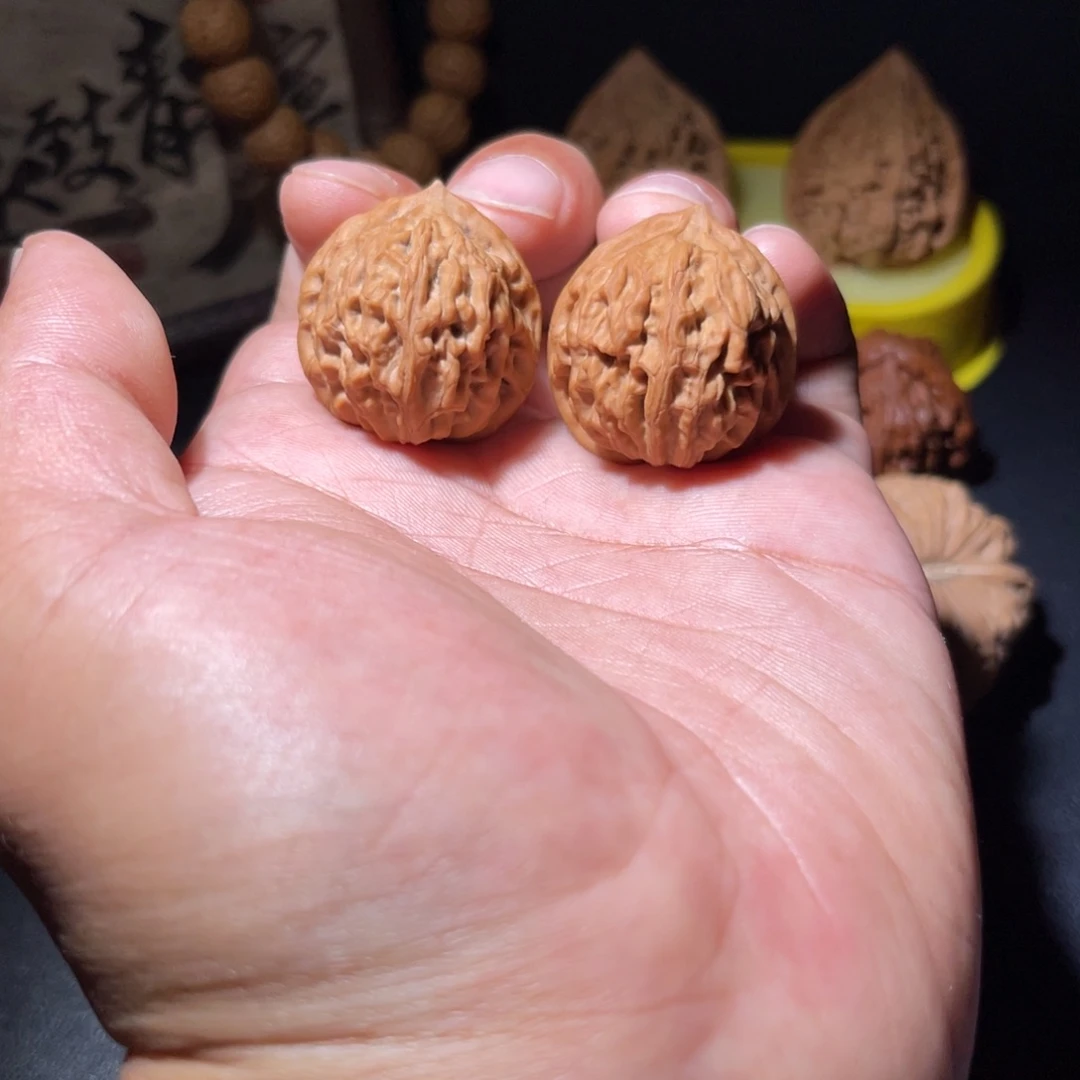 文玩核桃把件30野生龙珠