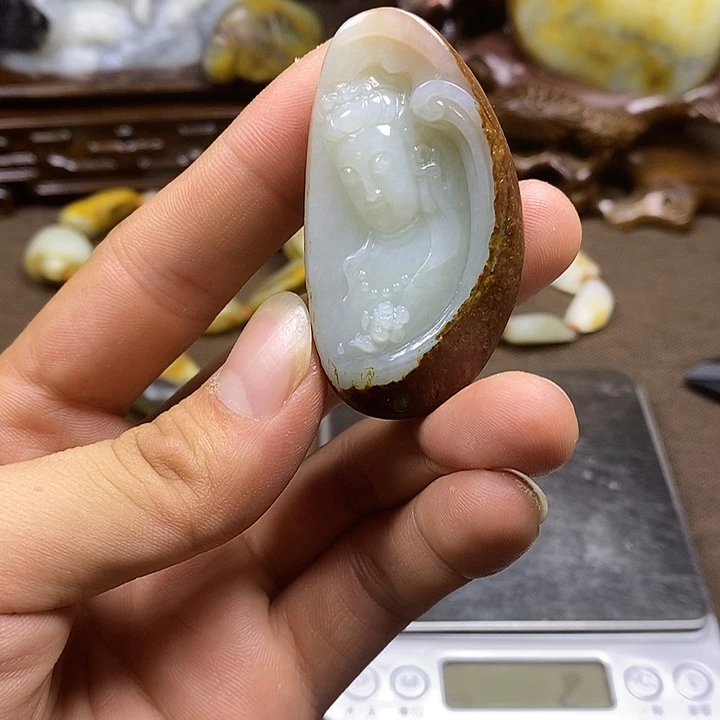 和田玉未镶嵌把件