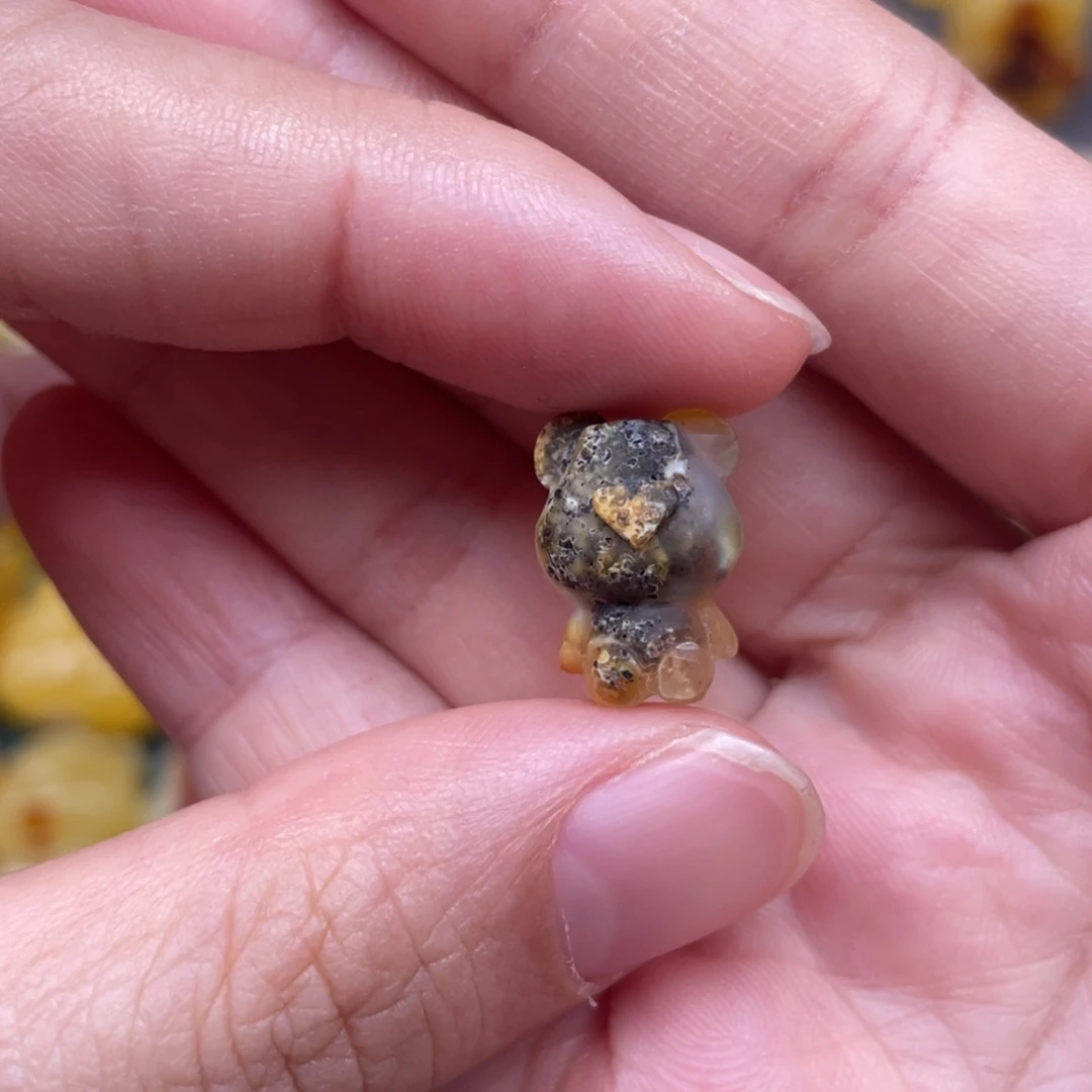 未镶嵌琥珀裸石蜜蜡