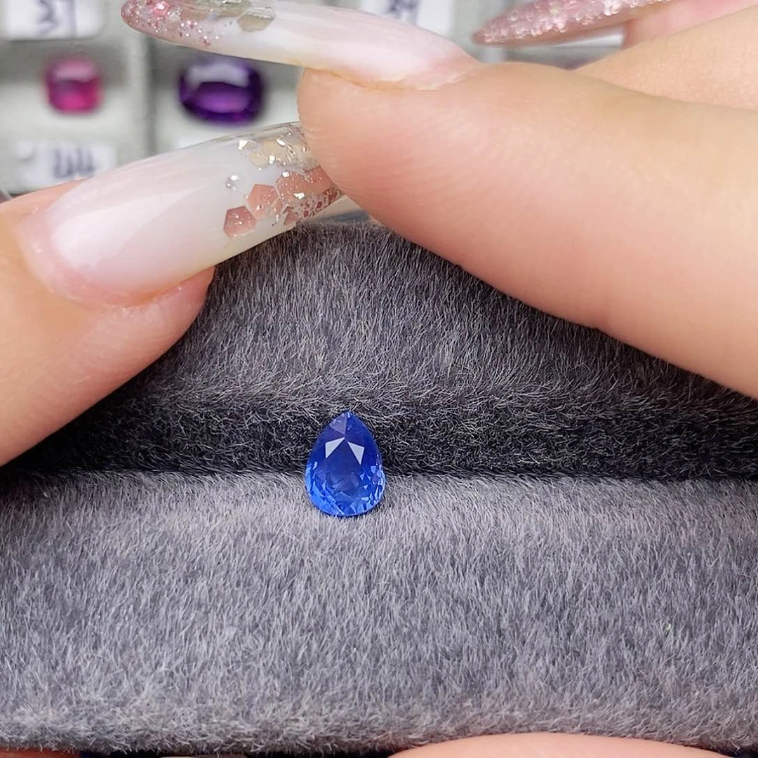 裸石蓝宝石CGRL证书无烧矢车菊奶体1.03ct/0125