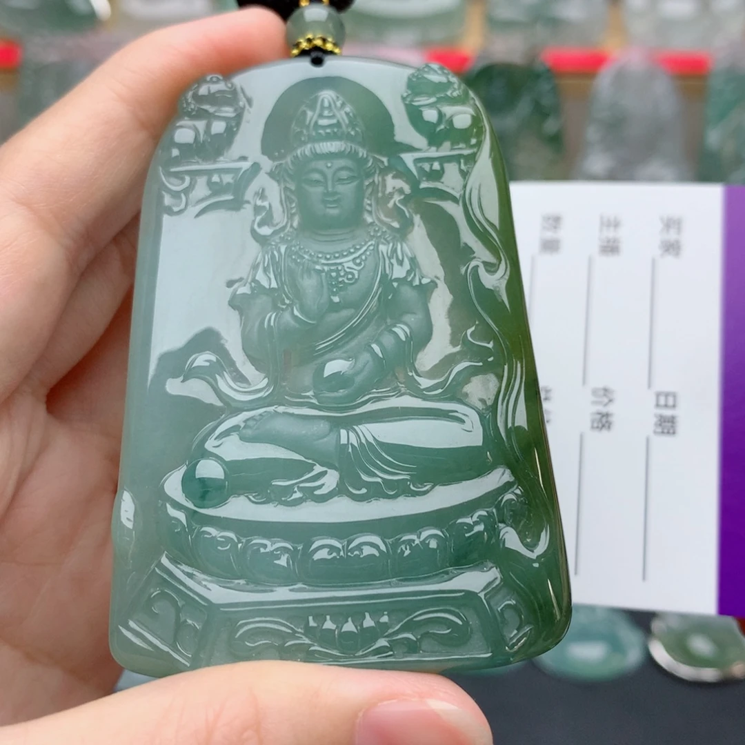 用***6翡翠未镶嵌颈饰观音