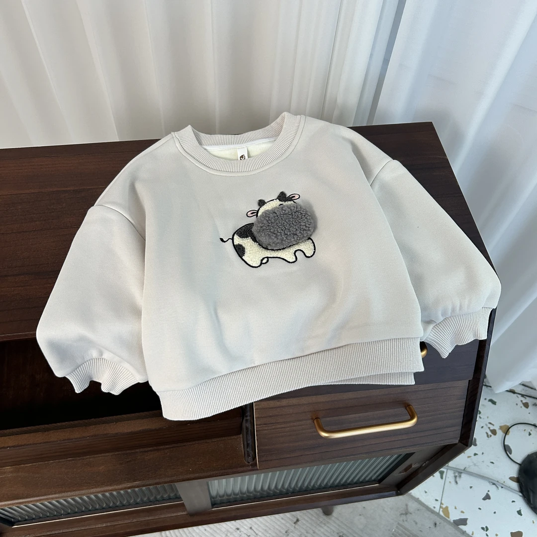 【朱鑫宇专属】2024冬季新款中小童宝宝圆领米色牛牛卫衣BMD3053