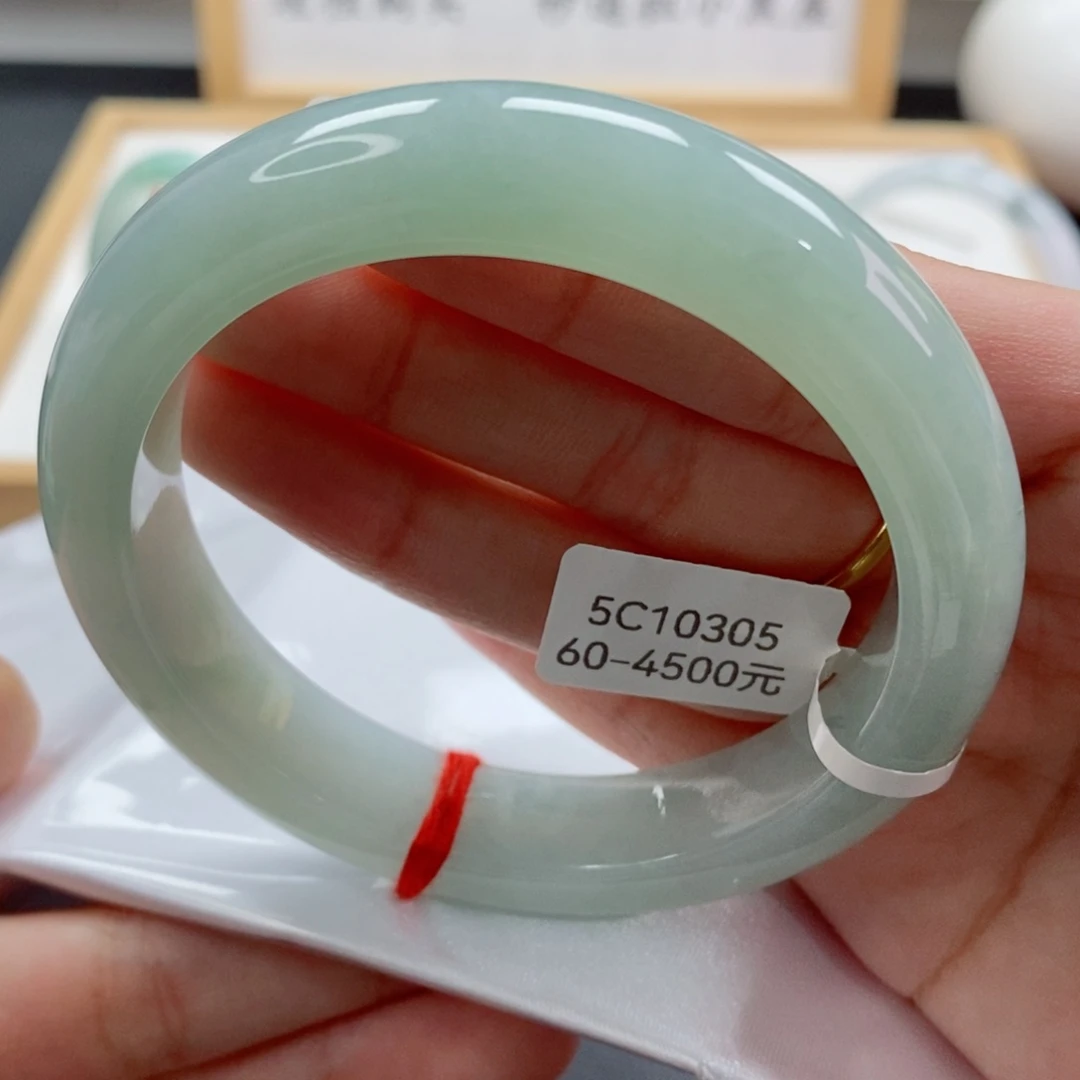 翡翠手镯未镶嵌天然A货翡翠手镯