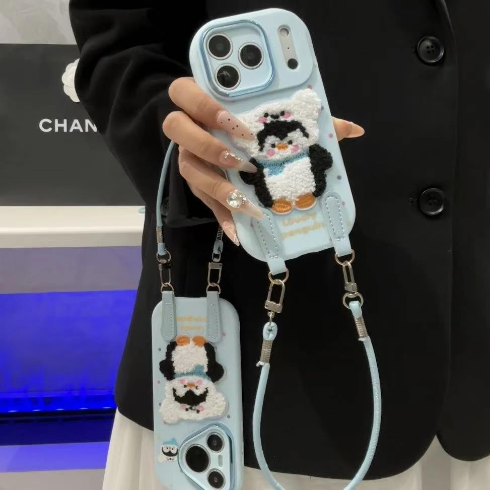 GGBond刺绣白帽企鹅挂绳适用苹果17胖子16手机壳华为oppo小米vivo