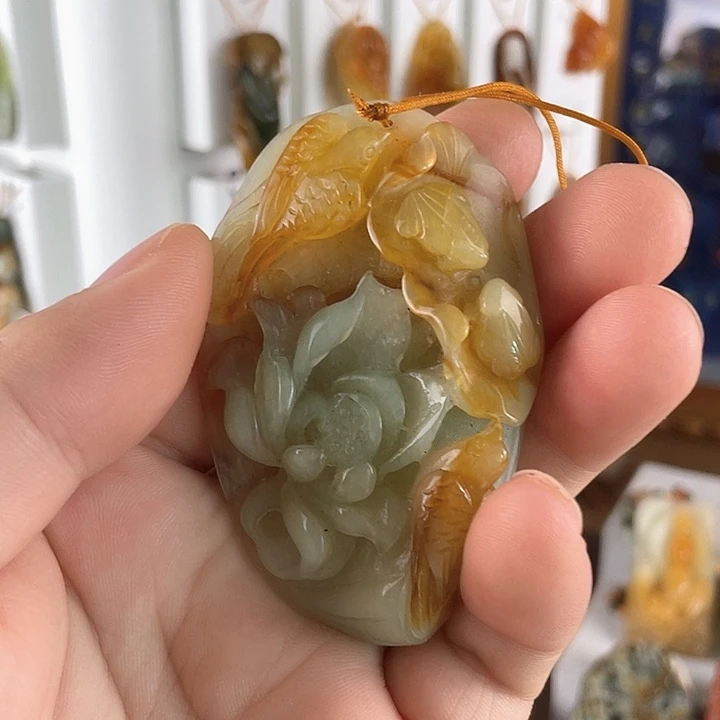 未镶嵌蛇纹石玉颈饰