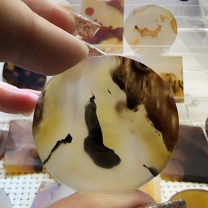 玛瑙/玉髓未镶嵌珠宝奇石