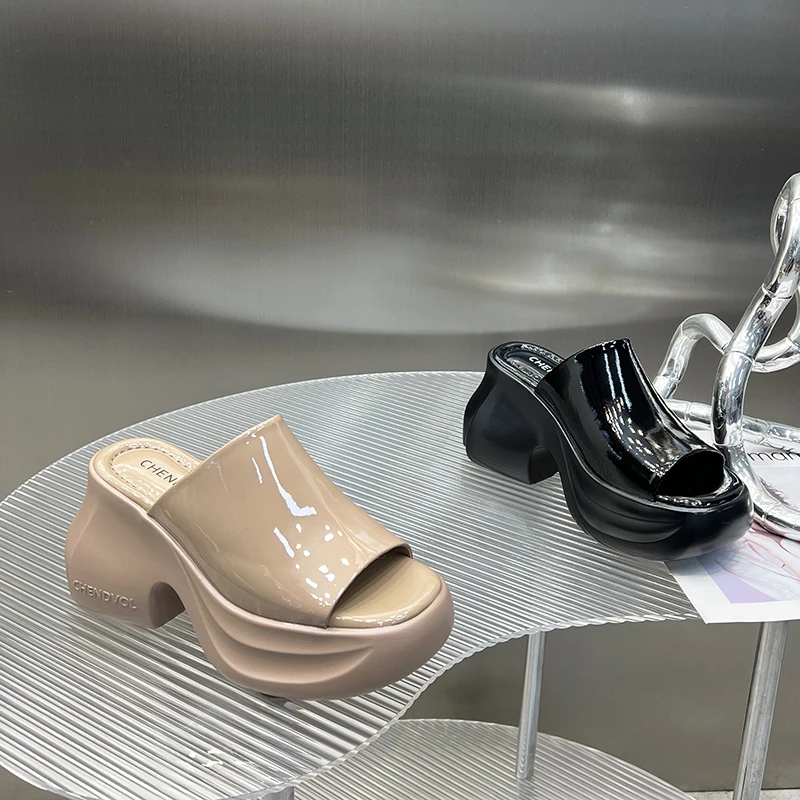 2025夏季新款露趾拖鞋凉鞋室外百搭小个子高跟不累脚女SJ1808-2