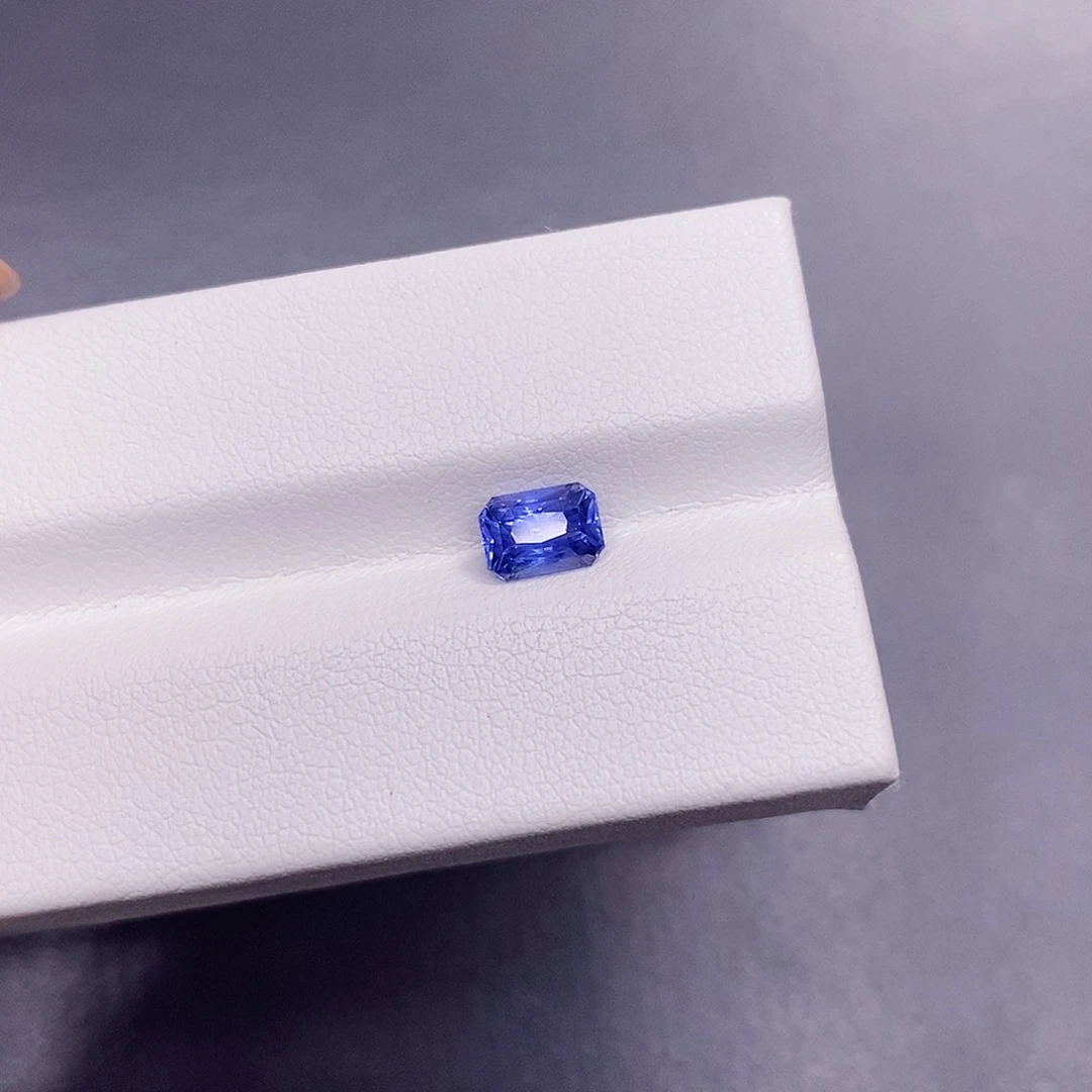 裸石蓝宝石1.15克拉，无烧矢车菊