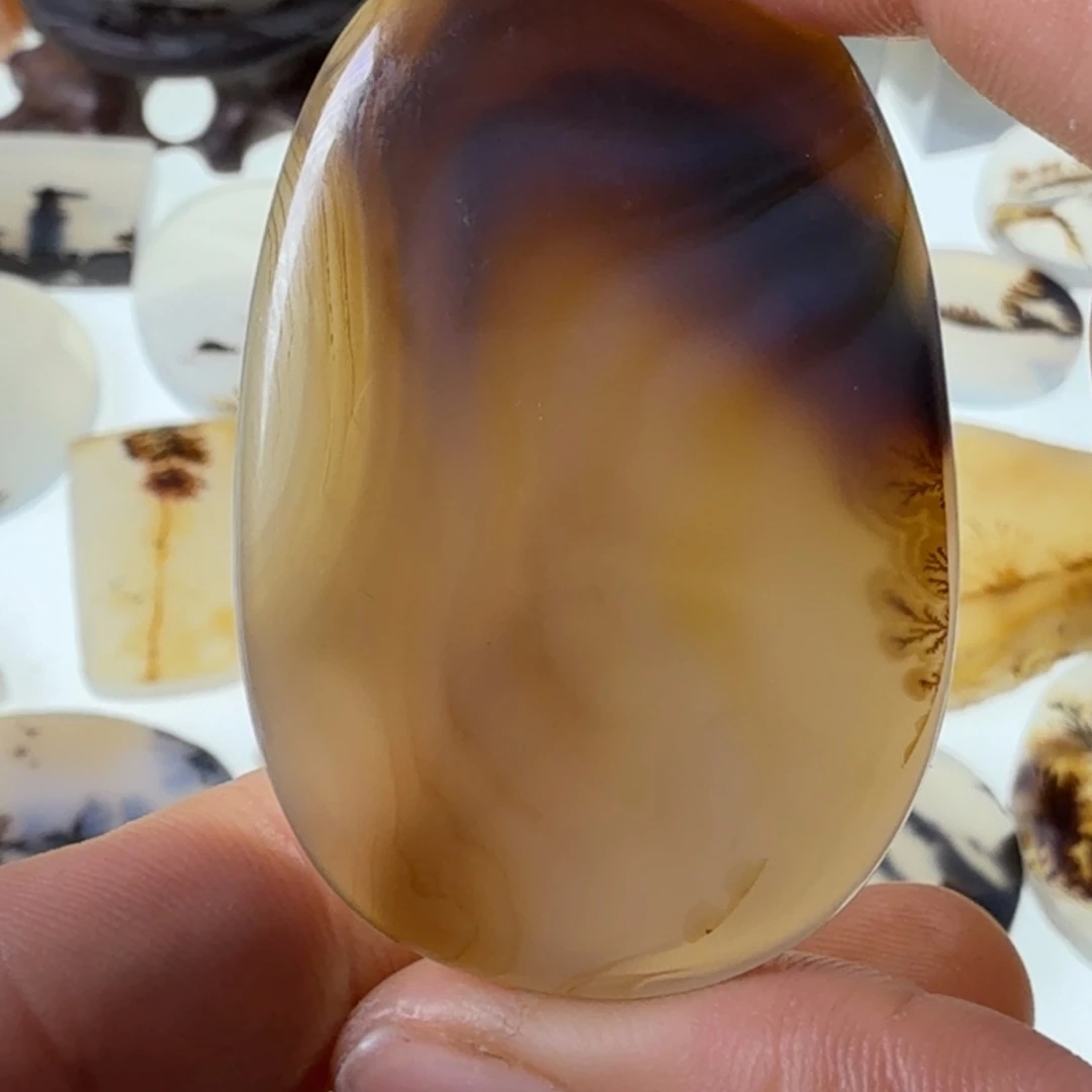 玛瑙/玉髓未镶嵌珠宝半成品