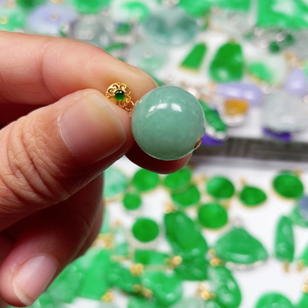 吊坠(不含链)18K金镶嵌翡翠