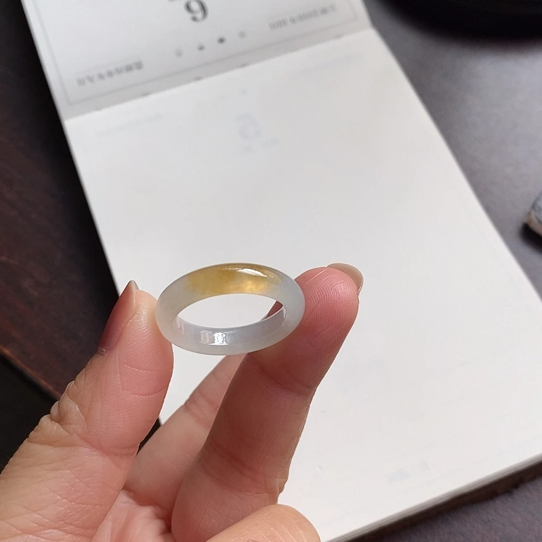 翡翠颈饰未镶嵌冰黄翡戒圈的#19号