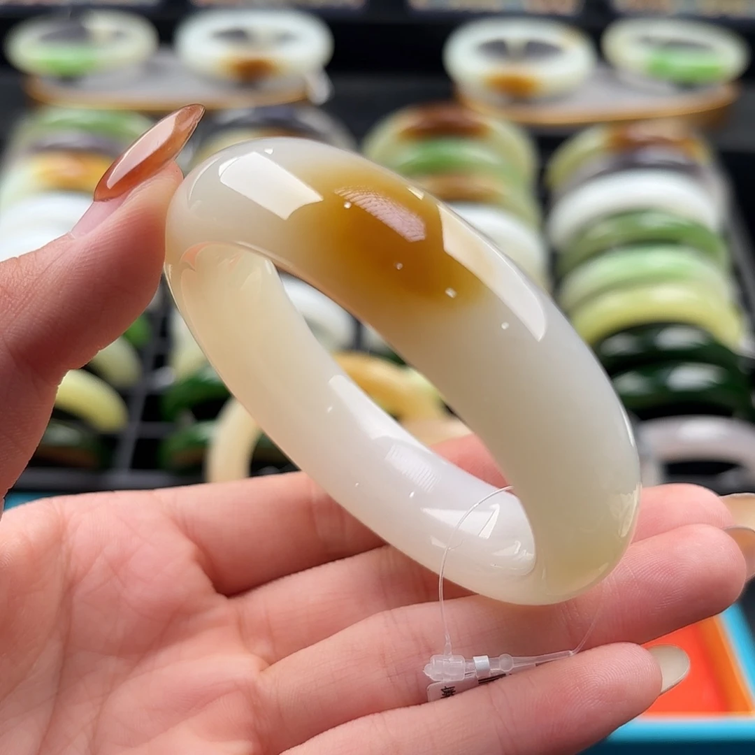 和田玉未镶嵌手镯55.6