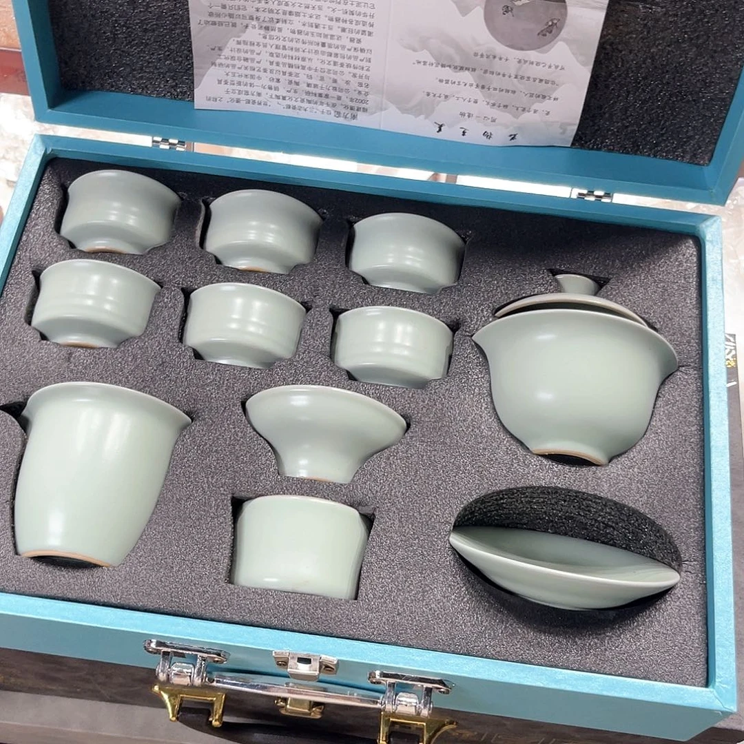 孤品茶具套装等。