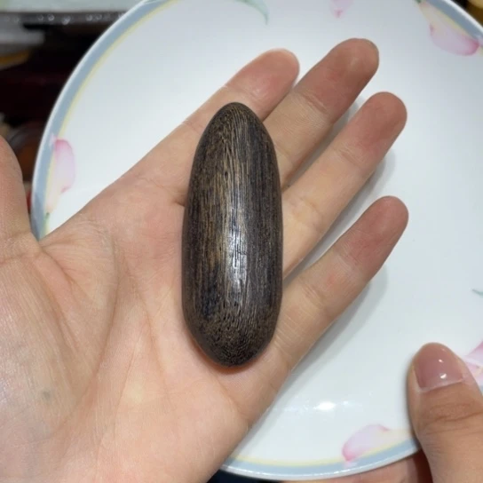 茶杯紫砂线香等特色小吃