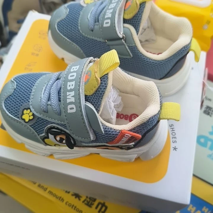 人造革婴童鞋子15.9元一双