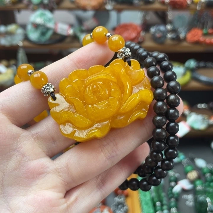 葵***朵翡翠未镶嵌颈饰饰品