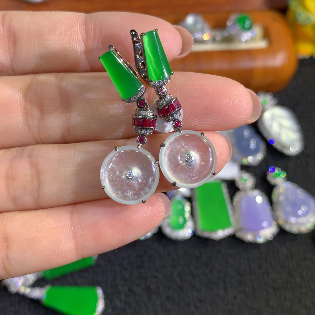 翡翠18K金镶嵌耳饰