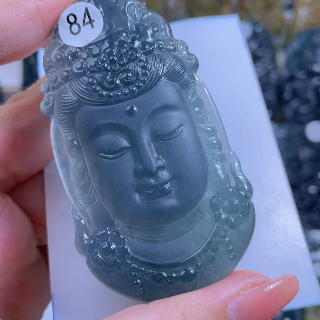 乐***天颈饰未镶嵌翡翠翡翠