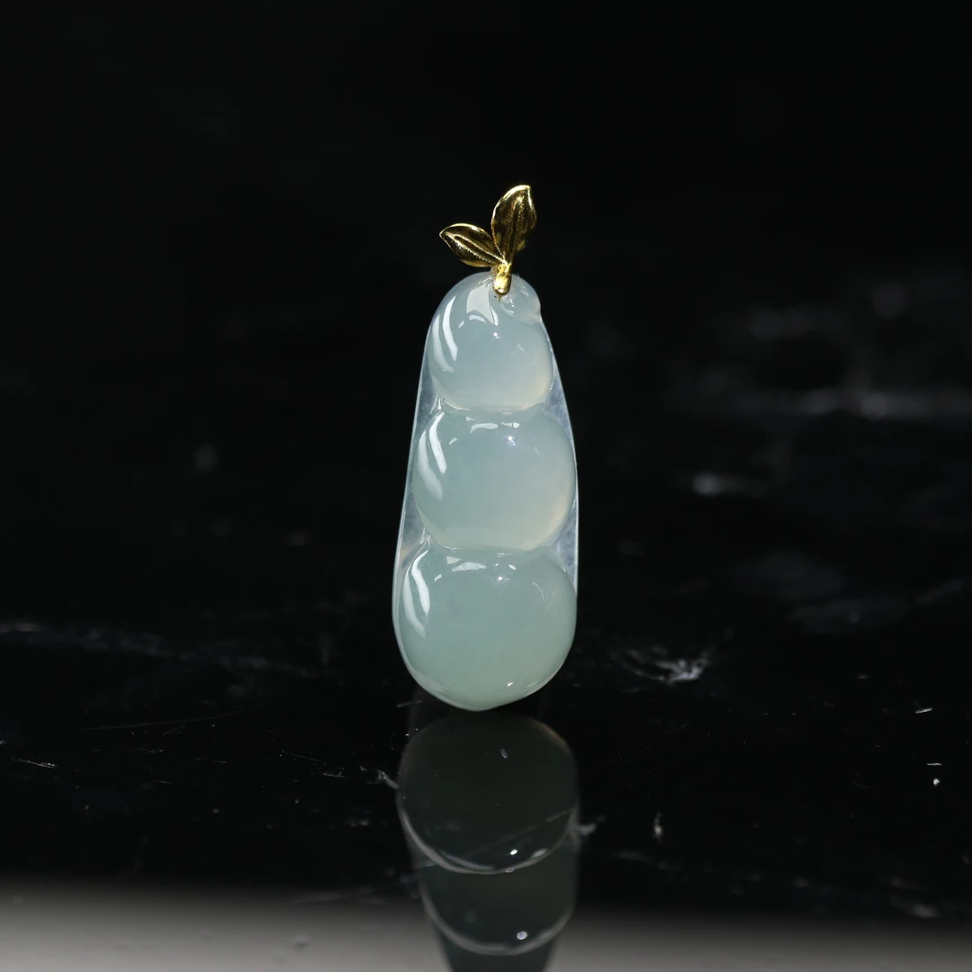 2天然缅甸翡翠A货18k冰豆子/900256/上海嘉禾拍卖