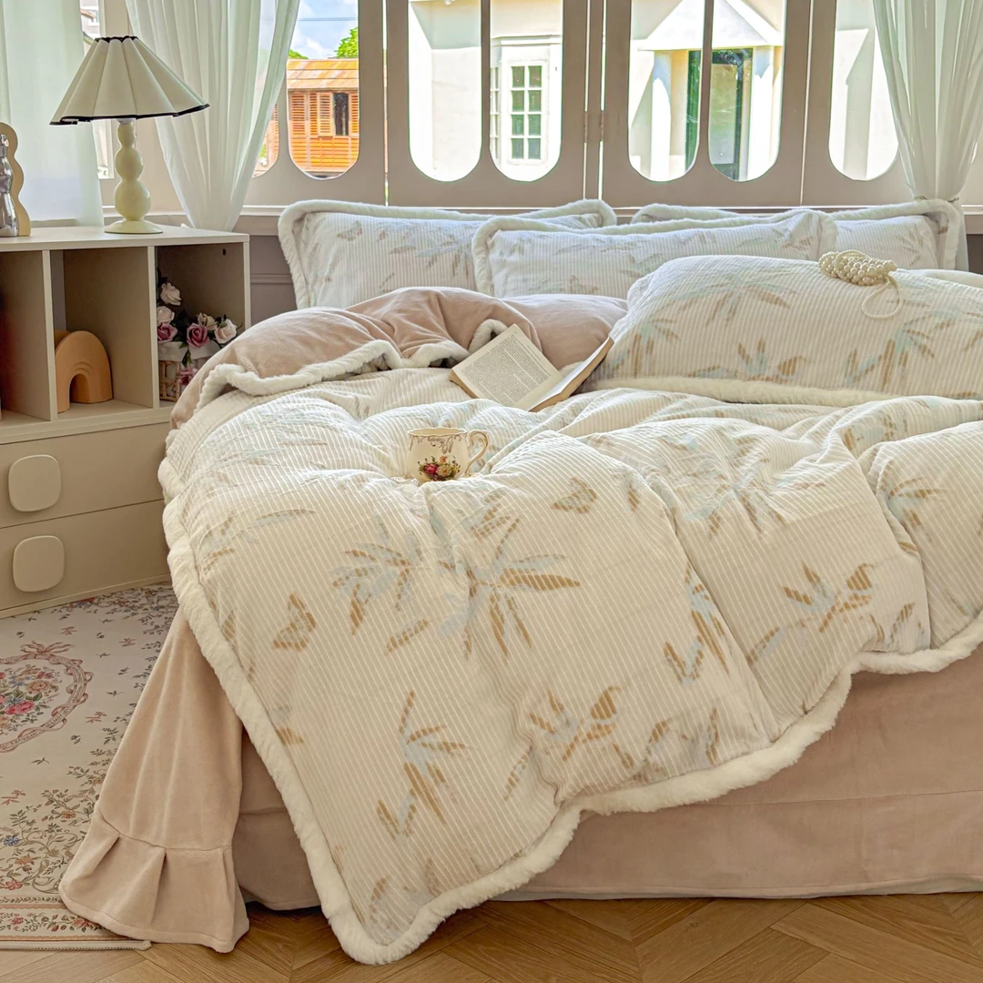 HC 0119 小清新牛奶绒雕花图毛绒包边四件套 竹蝶伴眠