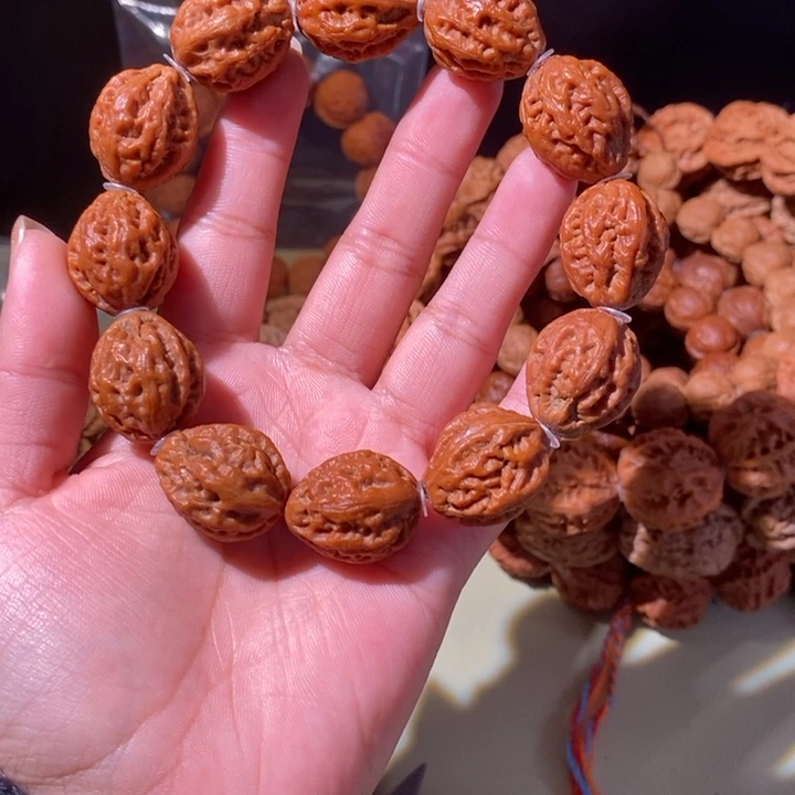 文玩核桃手串……35