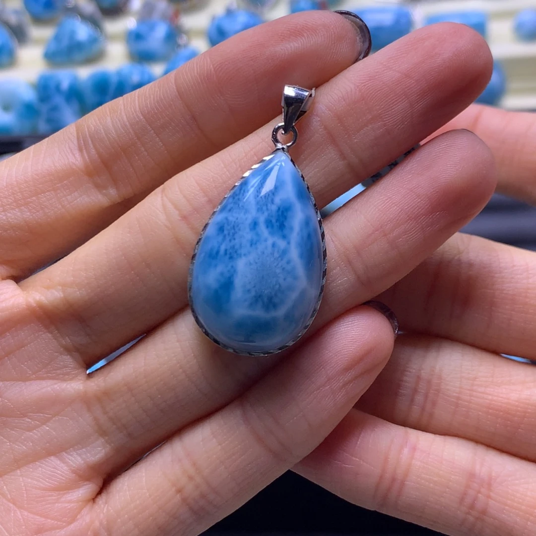 针钠钙石（海纹石）未镶嵌颈饰水滴吊坠色差略异