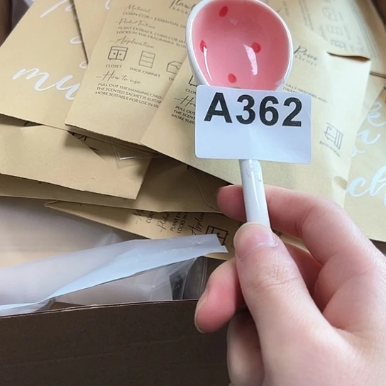 摆件…………………………………………………………………………