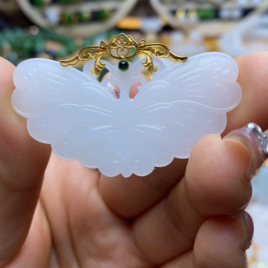 和田玉颈饰18K金镶嵌御*子