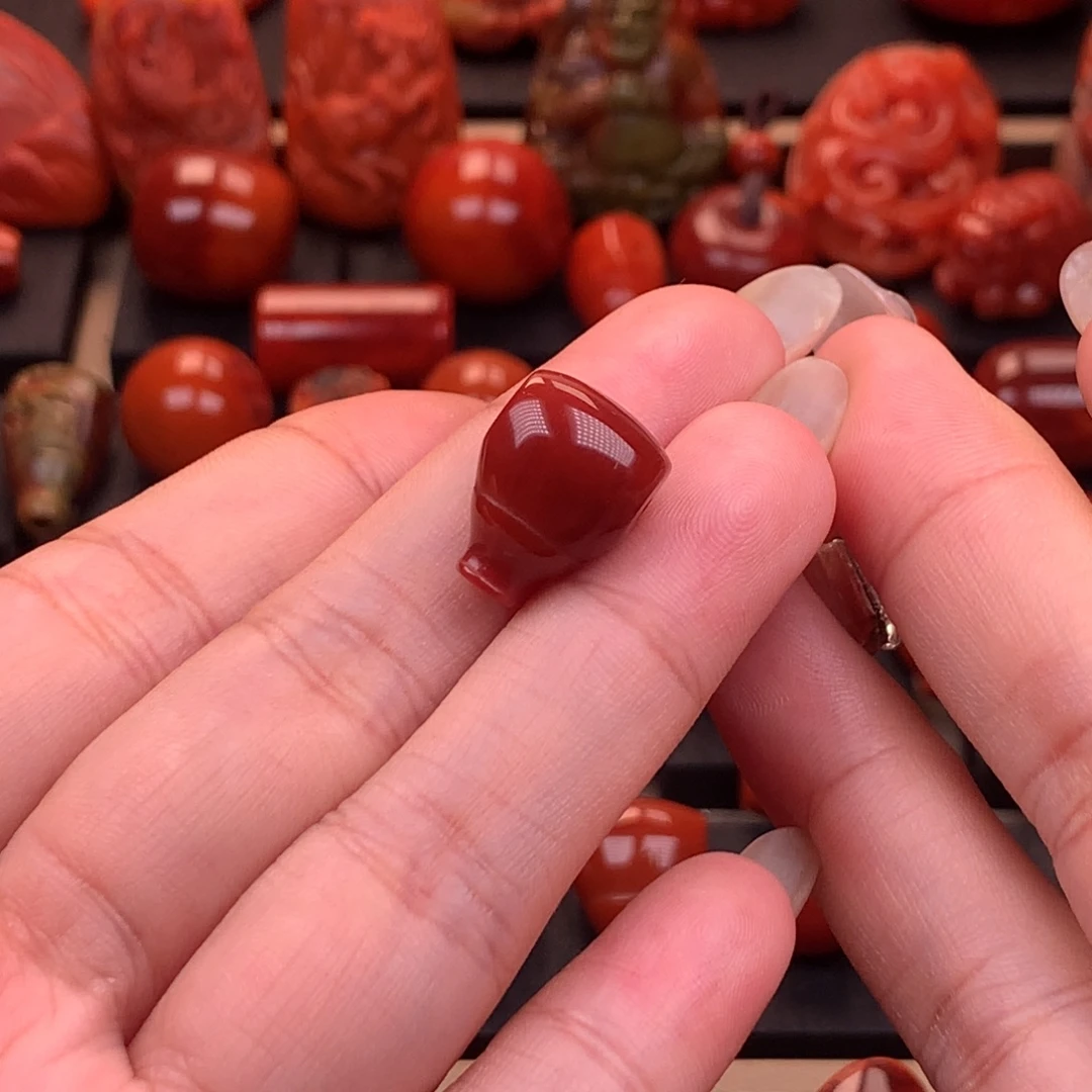 南红玛瑙未镶嵌川料原矿高品直切三通12.1mm
