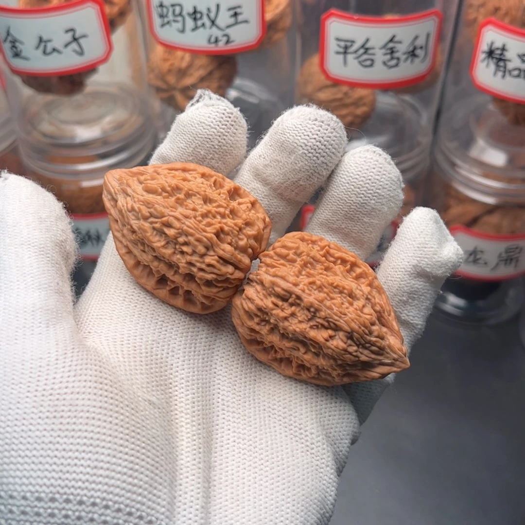 文玩核桃把件34全品塔尖